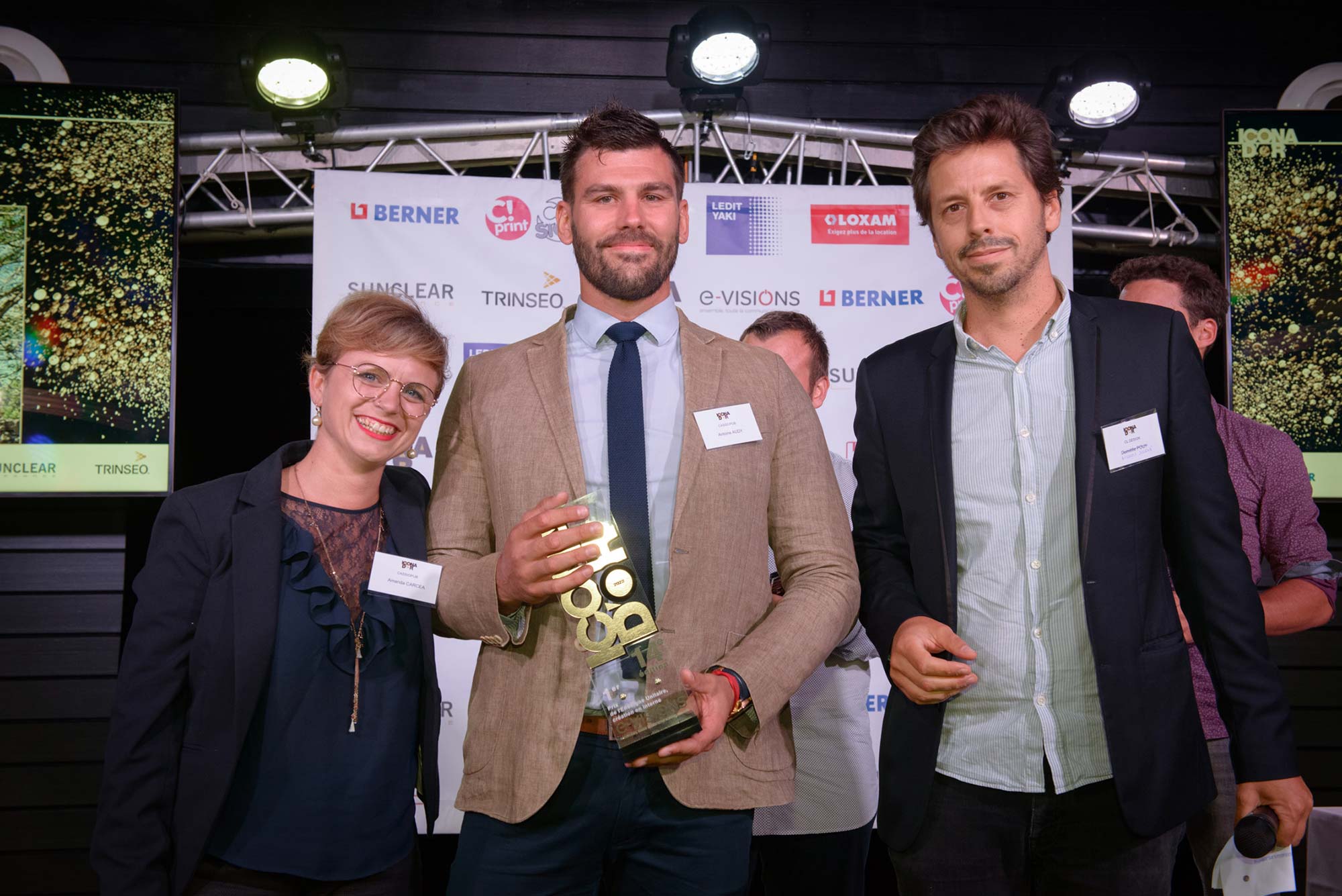 Cassiopub a remporté l'Icona d'Or dans la catégorie « Prix de l’enseigne unitaire - création en interne » pour l’enseigne « Les Cabanes de Celine »