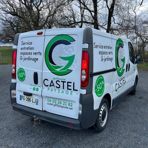 Marquage de véhicules réalisé par Cassiopub, agence à Aurillac (Cantal) et Rognac (Bouches-du-Rhône).