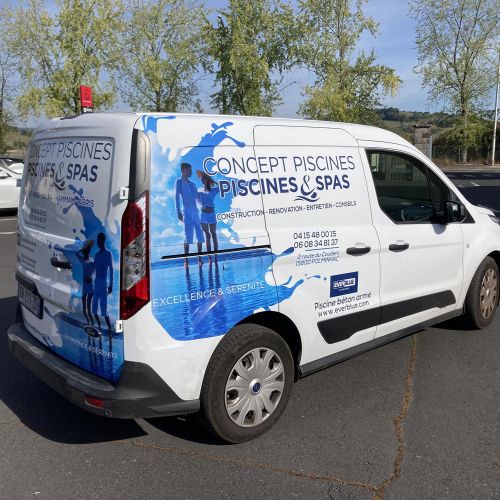 Marquage de véhicules réalisé par Cassiopub, agence à Aurillac (Cantal) et Rognac (Bouches-du-Rhône).