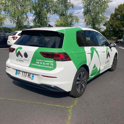 Marquage de véhicules réalisé par Cassiopub, agence à Aurillac (Cantal) et Rognac (Bouches-du-Rhône).