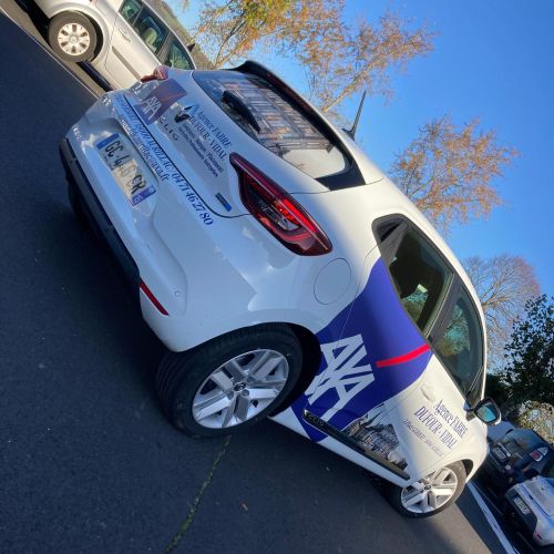 Marquage de véhicules réalisé par Cassiopub, agence à Aurillac (Cantal) et Rognac (Bouches-du-Rhône).